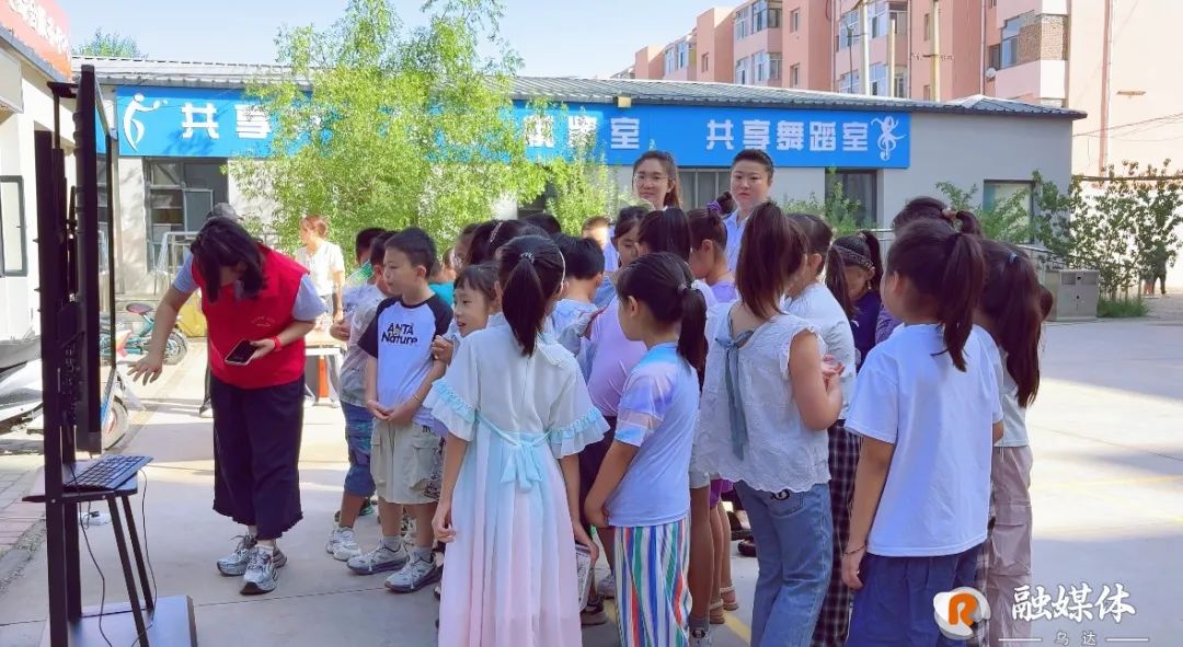 “共享妈妈”带娃玩非遗，乌达童心遇上千年技艺