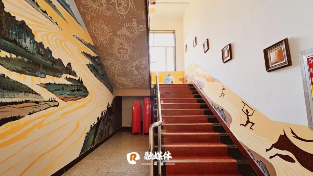 太“墙”啦！乌达区绘就北疆文化打卡地