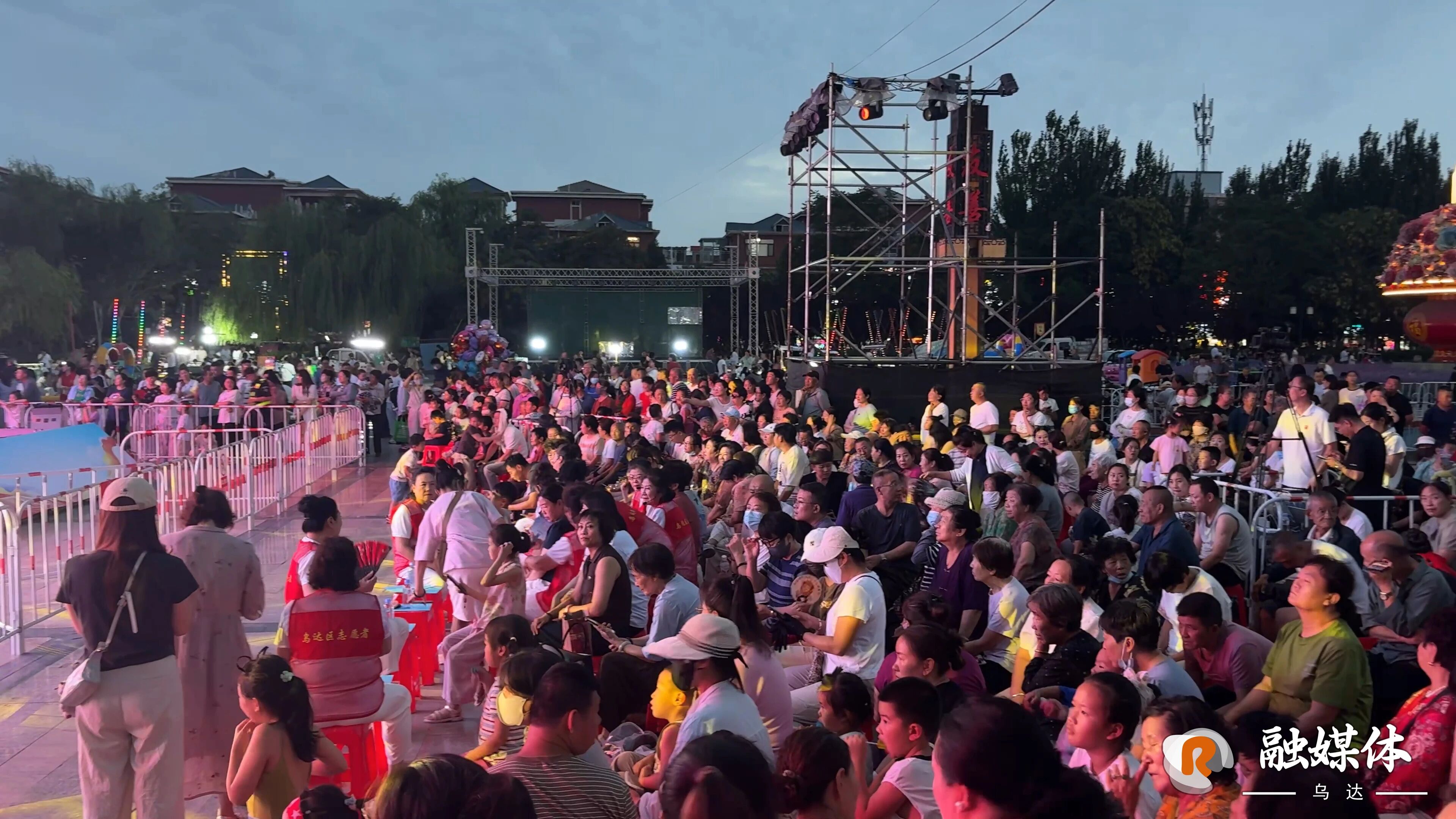 走一线 改文风 | 乌达广场群众文化艺术周，听听群众怎么说→
